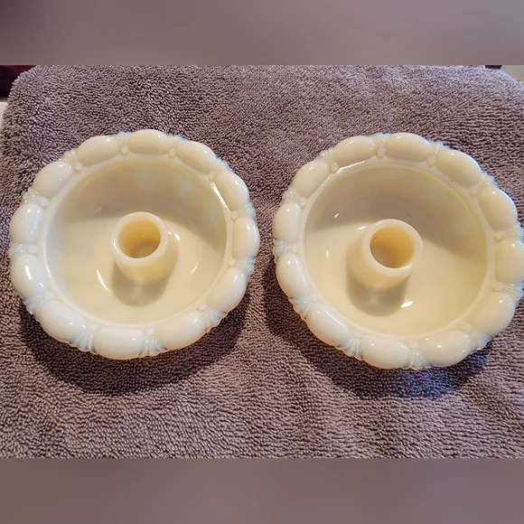 Alicite by Alladin Candle Stick Holders. Eradiated Glass confirmed - Picture 2 of 4